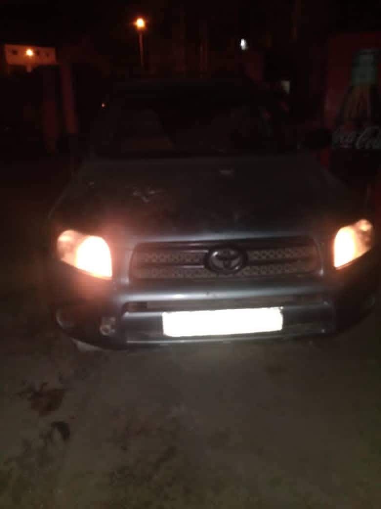 شرطة عدن يضبط متهم بسرقة سيارة خلال 24 ساعة من الحادثة